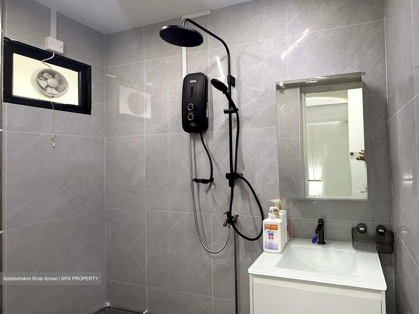 Blk 408 Hong Kah Court (Jurong West), HDB Executive #520235431